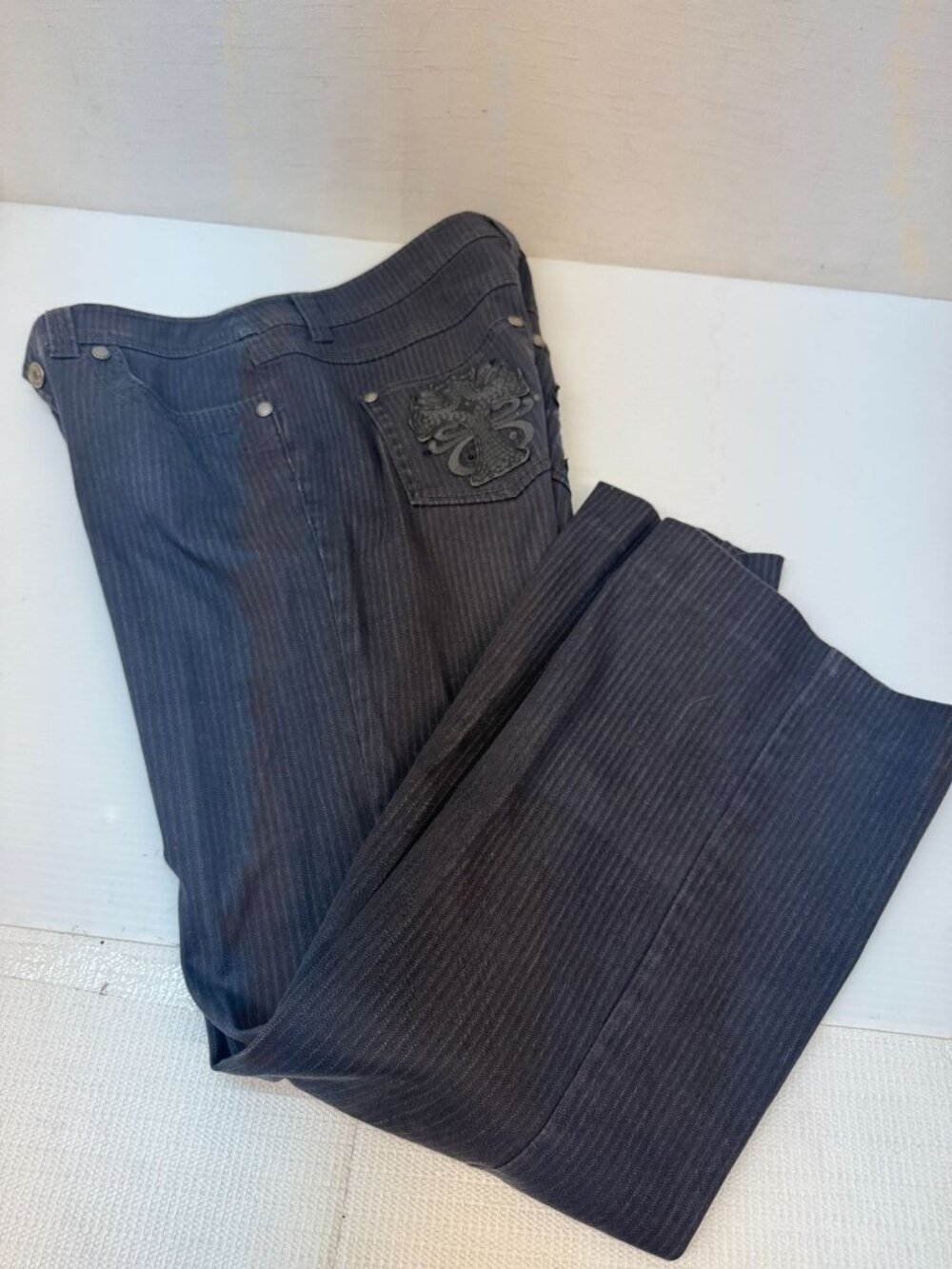 Reba  Sz 6 Black pinstripe Pants